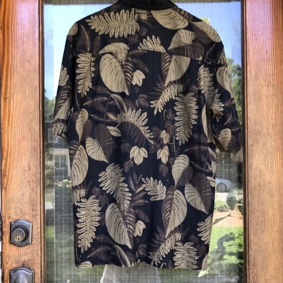 Men’s Tommy Bahama Silk Hawaiian Shirt - Picture 4 of 4